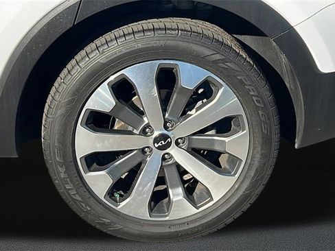 Used 2022 Kia Telluride S image 4