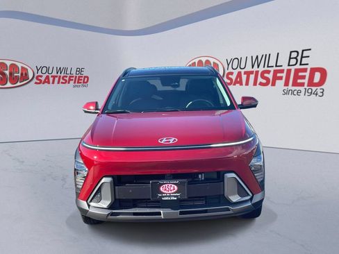 Used 2024 Hyundai Kona Limited AWD/4WD image 2