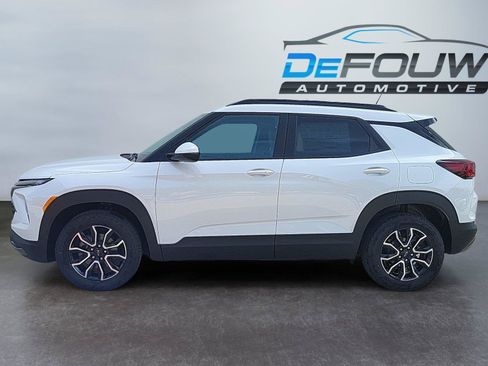 Used 2025 Chevrolet TrailBlazer ACTIV w/ Driver Confidence Package FWD image 6