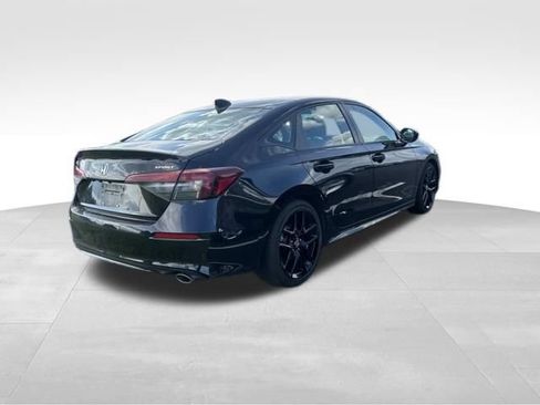Used 2025 Honda Civic Sport image 4