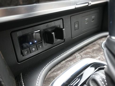 Used 2023 Nissan Armada Platinum w/ Captain's Chairs Package image 38