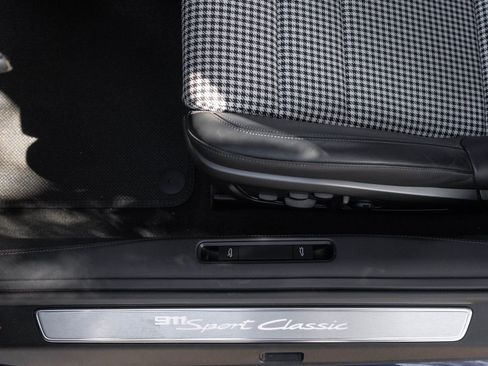 Certified 2023 Porsche 911 Sport Classic image 21