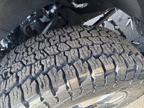 Certified 2024 Chevrolet Silverado 2500 Custom w/ Custom Convenience Package image 33