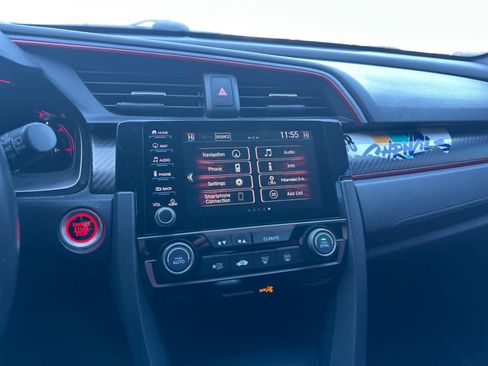 Used 2019 Honda Civic Type R image 9