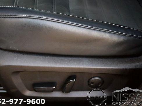 Used 2024 Mitsubishi Outlander AWD image 17