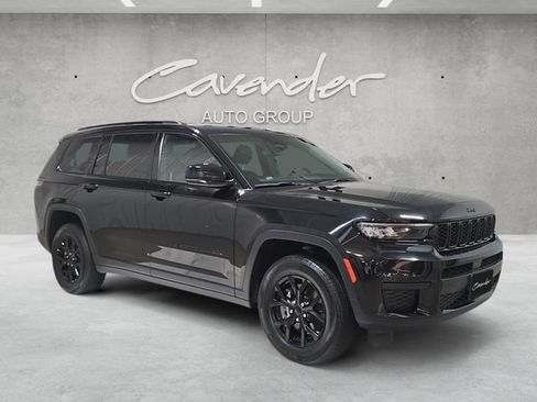 Used 2024 Jeep Grand Cherokee L Altitude image 2