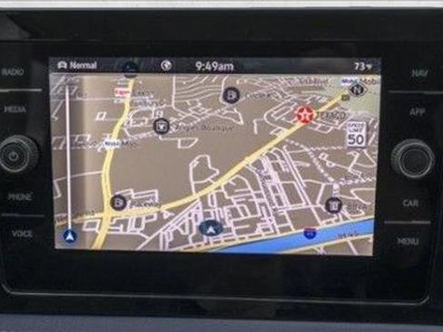 Used 2023 Volkswagen Taos SE image 15