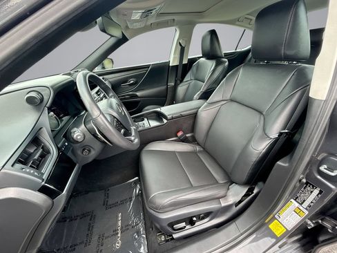 Used 2025 Lexus ES 350 w/ Premium Package FWD image 27