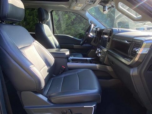 Used 2024 Ford F250 Lariat w/ Lariat Ultimate Package AWD/4WD image 37