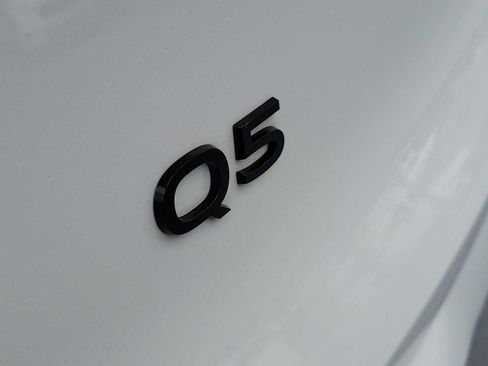 Certified 2025 Audi Q5 Premium Plus w/ Premium Plus AWD/4WD image 10