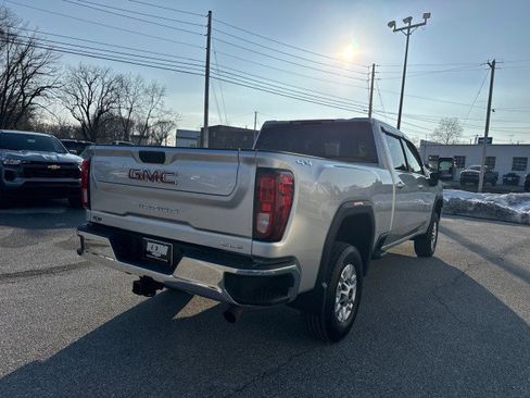 Used 2022 GMC Sierra 2500 SLE w/ SLE Convenience Package image 5