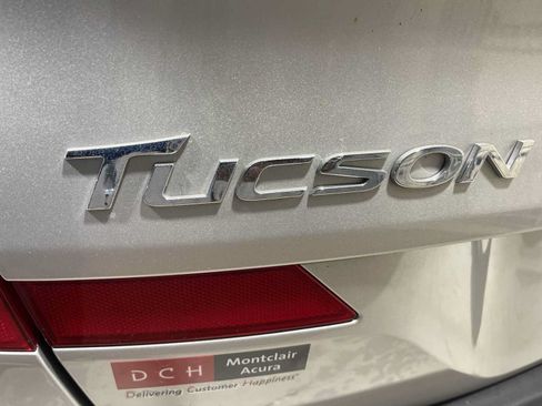 Used 2020 Hyundai Tucson Limited w/ Winter Weather Package AWD/4WD image 7