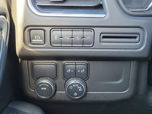 Used 2021 Chevrolet Tahoe LS image 22