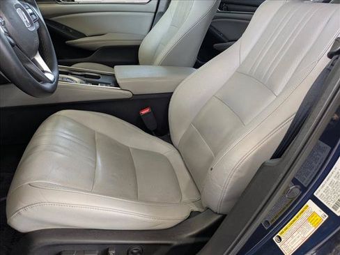Used 2019 Honda Accord Touring image 15