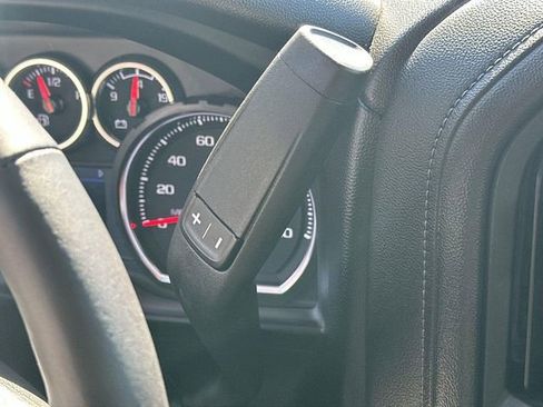 Used 2022 Chevrolet Silverado 1500 LT image 14