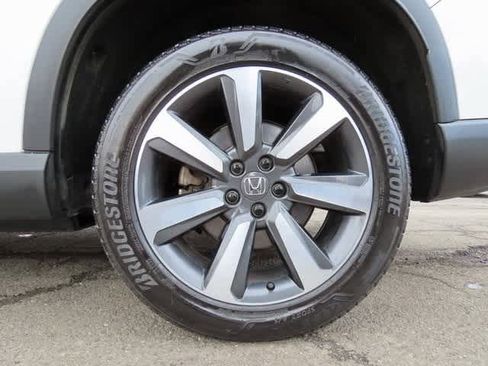 Certified 2023 Honda Pilot Touring image 10