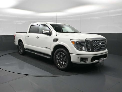 Used 2017 Nissan Titan Platinum Reserve image 2