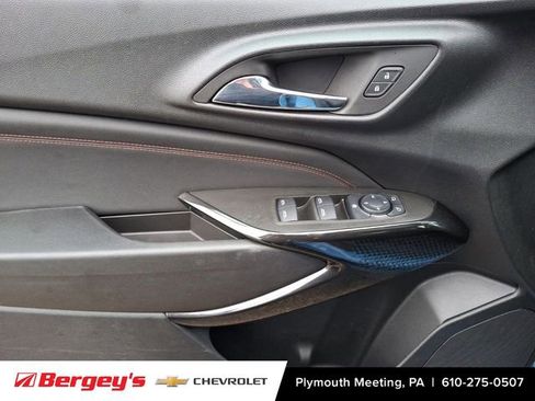 Certified 2024 Chevrolet Trax RS w/ Sunroof Package image 15