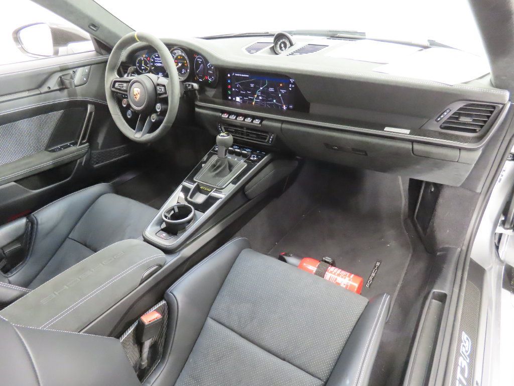 Certified 2025 Porsche 911 GT3 RS RWD image 51