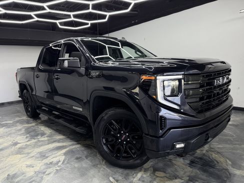 Used 2022 GMC Sierra 1500 Elevation w/ Preferred Package image 6