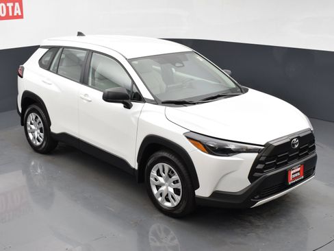 Used 2026 Toyota Corolla Cross L FWD image 21