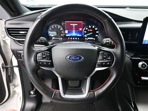 Used 2023 Ford Explorer ST-Line w/ Class IV Trailer Tow Package image 32