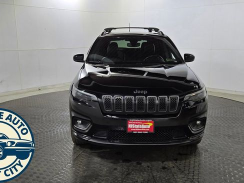Used 2019 Jeep Cherokee Limited AWD/4WD image 2