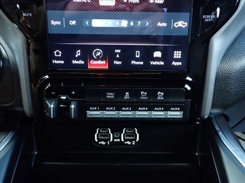 Used 2022 RAM 2500 Laramie w/ Night Edition AWD/4WD image 19