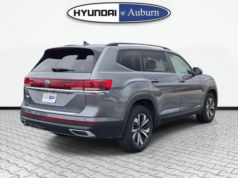 Used 2025 Volkswagen Atlas SE FWD image 5