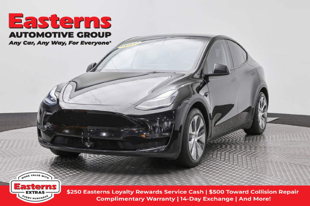 Used 2021 Tesla Model Y Long Range AWD/4WD image 1