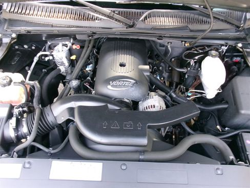 Used 2003 Chevrolet Avalanche 4x4 w/ Suspension Package, Off-Road image 46