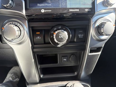 Used 2023 Toyota 4Runner SR5 Premium image 23