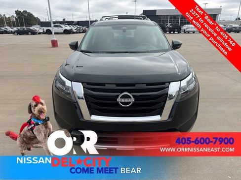 New 2025 Nissan Pathfinder Platinum image 8