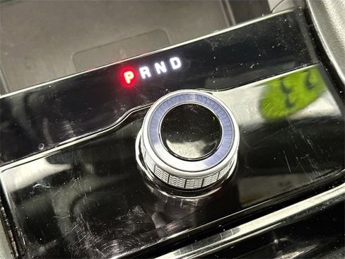 Used 2023 Jeep Grand Cherokee L Laredo image 15