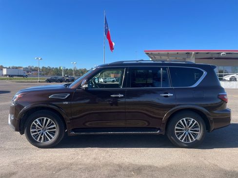 Used 2022 Nissan Armada SL w/ Captain's Chairs Package image 4