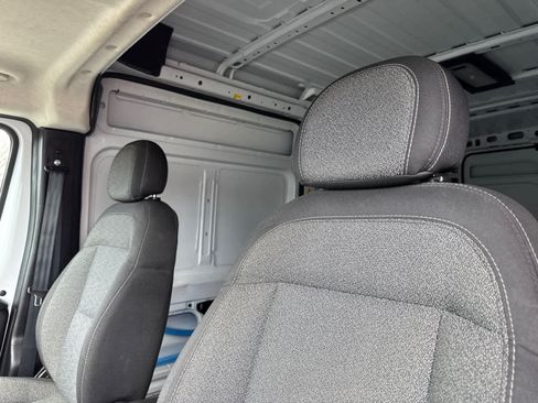 Used 2023 RAM ProMaster 2500 FWD image 14