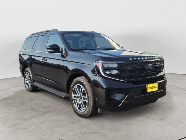 Certified 2025 Ford Expedition Active AWD/4WD image 3