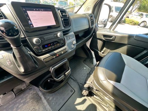 Used 2024 RAM ProMaster 2500 w/ Convenience Group image 26