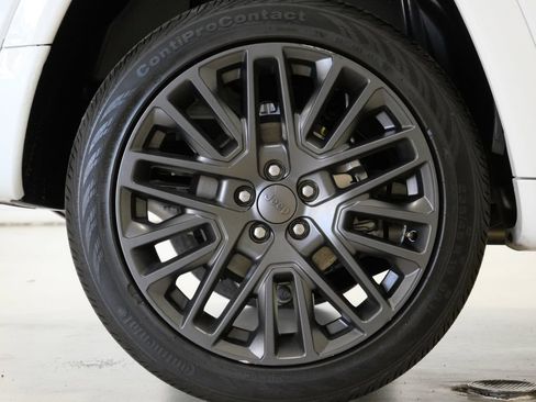 Used 2023 Jeep Compass High Altitude AWD/4WD image 10