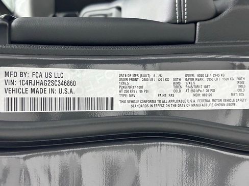 New 2025 Jeep Grand Cherokee Laredo w/ Trailer Tow Package image 29