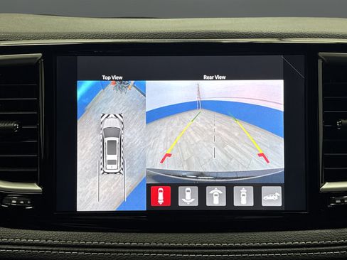 New 2026 Chrysler Pacifica Select AWD/4WD image 10