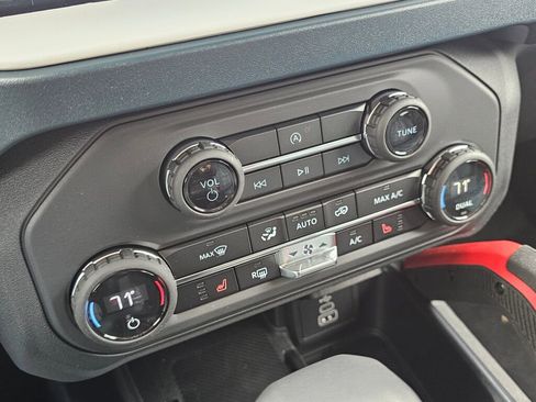New 2026 Ford Bronco Heritage Edition AWD/4WD image 25