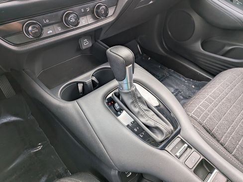 Used 2024 Honda HR-V LX image 21