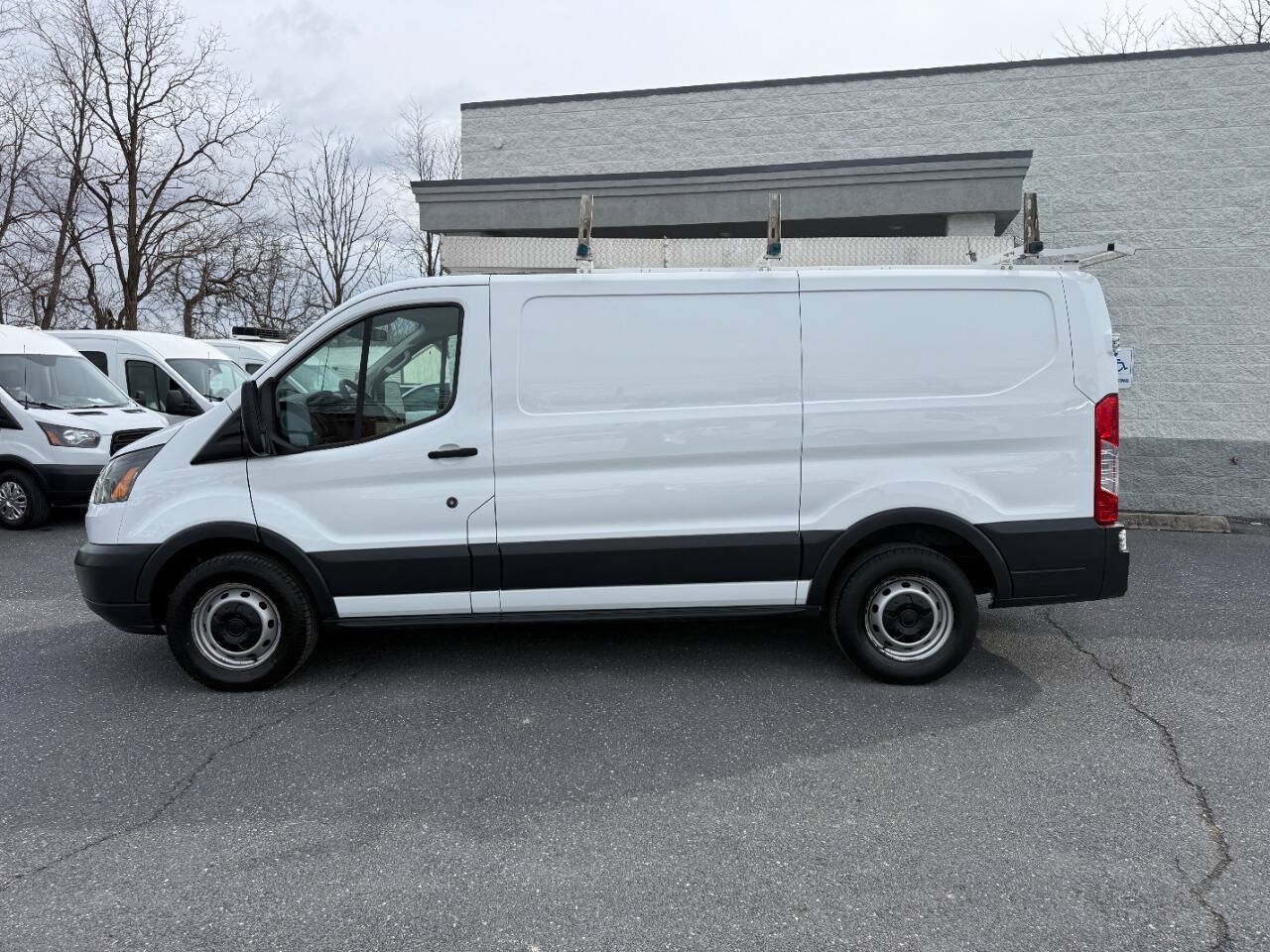 Used 2016 Ford Transit 150 130 Low Roof RWD image 31