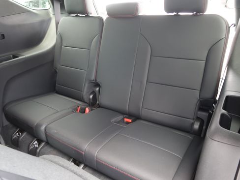 Used 2025 Chevrolet Traverse Z71 w/ Enhanced Driving Package AWD/4WD image 36