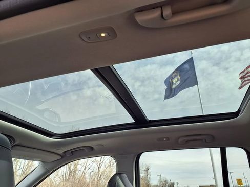 Used 2022 Jeep Grand Cherokee Limited 4xe image 8