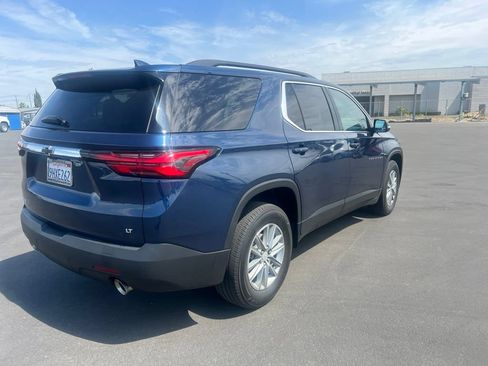 Used 2023 Chevrolet Traverse LT FWD image 4