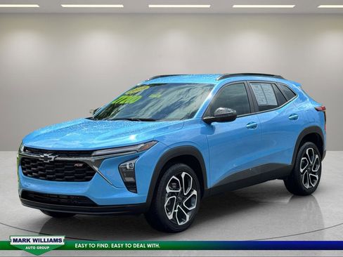 Used 2025 Chevrolet Trax RS FWD image 7