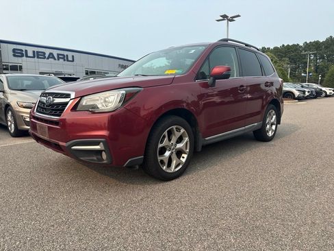 Used 2017 Subaru Forester 2.5i Touring AWD/4WD image 2