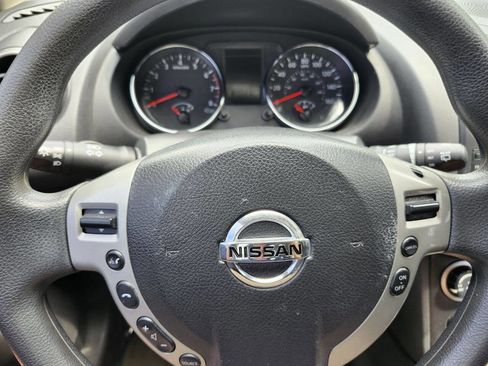 Used 2015 Nissan Rogue S w/ Convenience Package AWD/4WD image 11